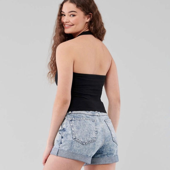 Must-Have Halter Top - Picture 4 of 4